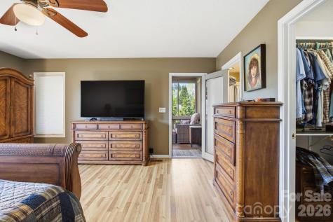 1531 Old Town Way Hendersonville NC 28739