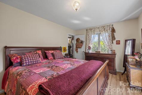 1531 Old Town Way Hendersonville NC 28739