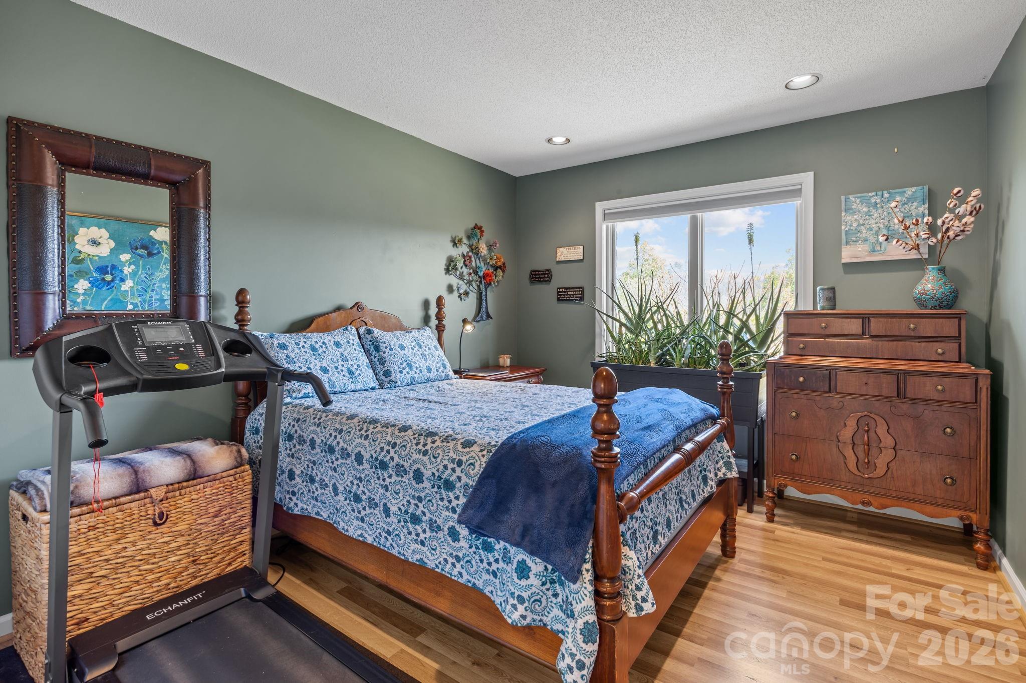1531 Old Town Way Hendersonville NC 28739