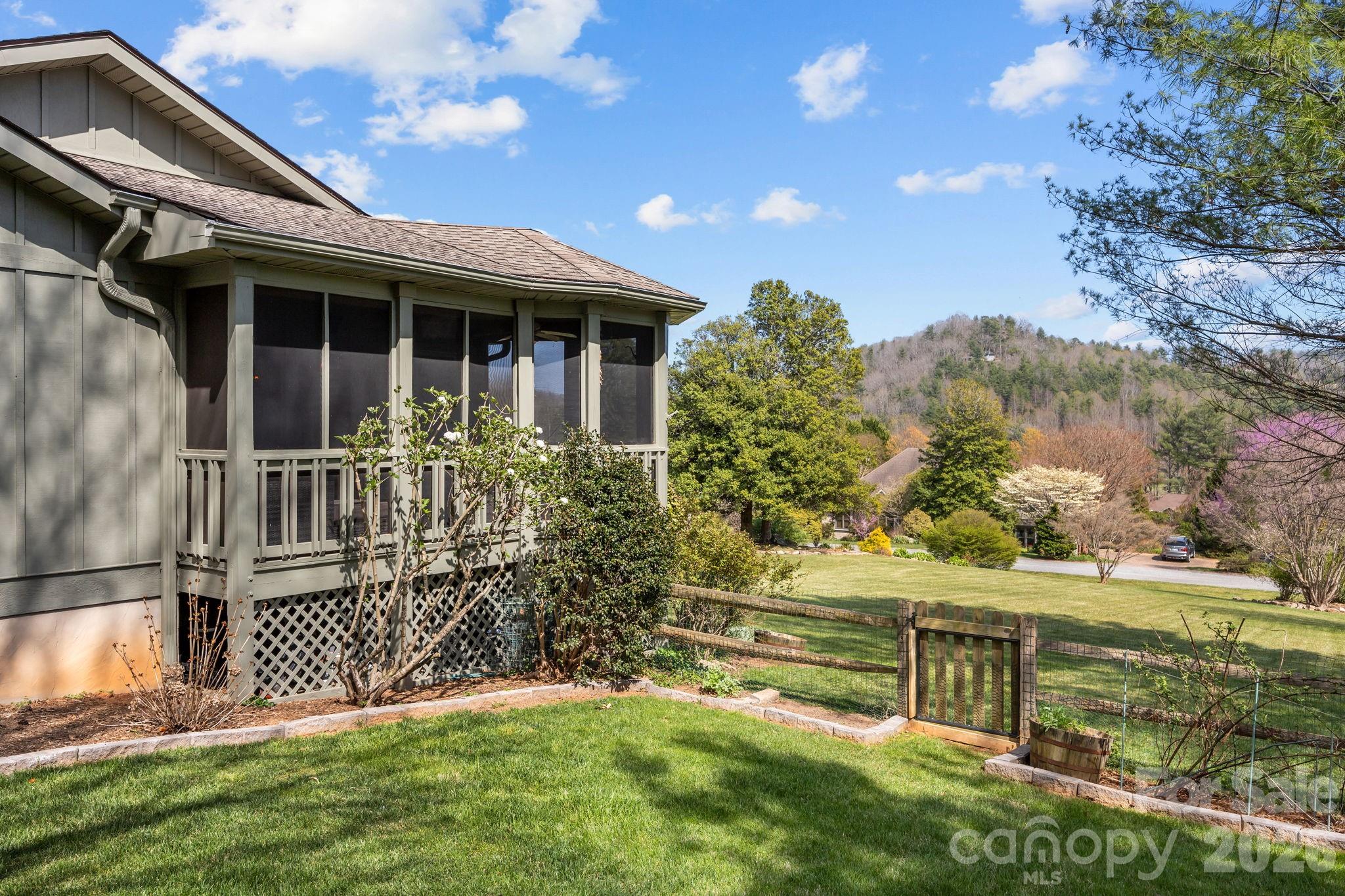 1531 Old Town Way Hendersonville NC 28739