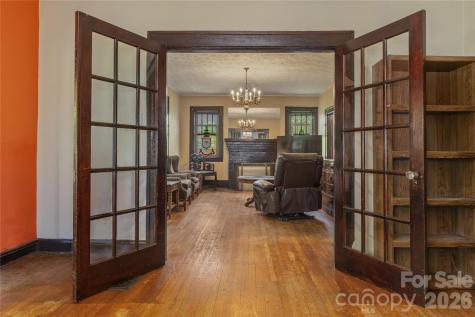 15 Walton Street Asheville NC 28801