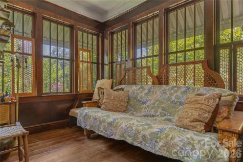 15 Walton Street Asheville NC 28801