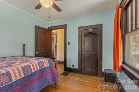 15 Walton Street Asheville NC 28801