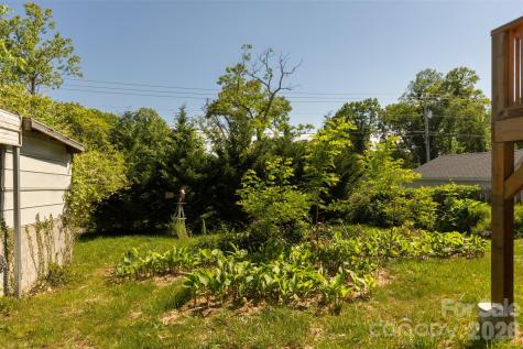 15 Walton Street Asheville NC 28801