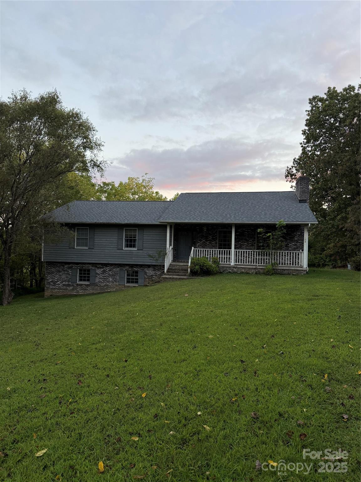 173 Crest View Drive Marshall NC 28753