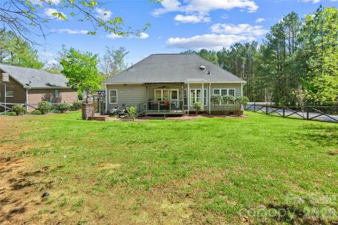 1925 Charles Avenue Lancaster SC 29720