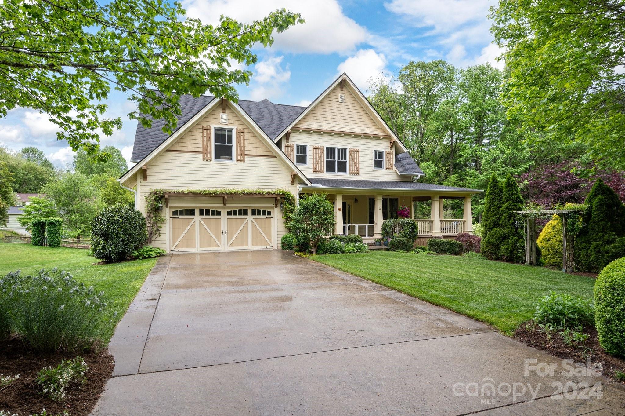 3 Applewood Drive Asheville NC 28805