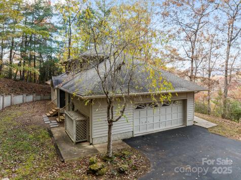 17 Laurel Trail Asheville NC 28803