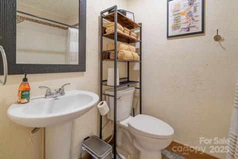 130 Flat Top Mountain Road Fairview NC 28730