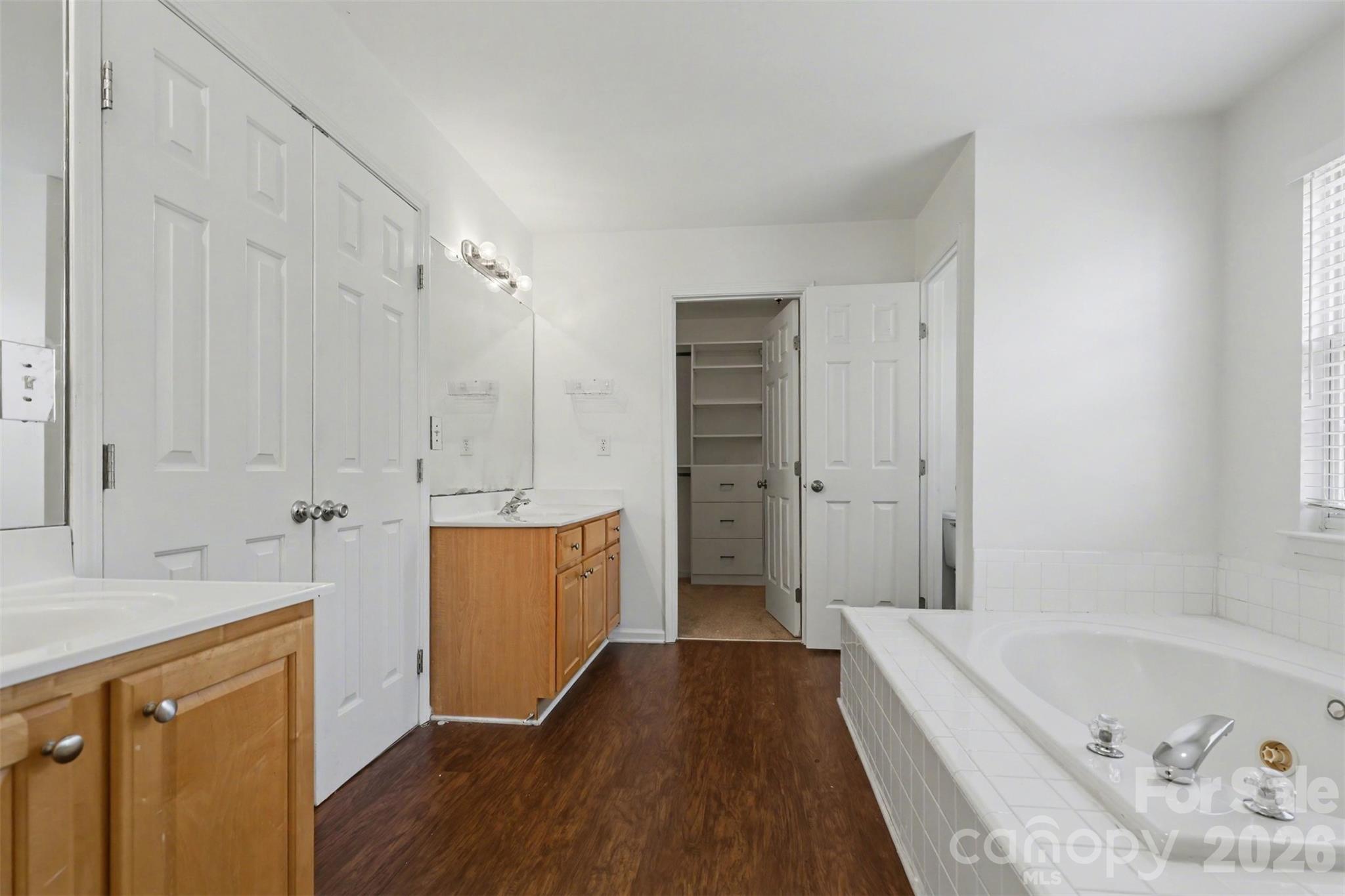 4132 Meadowview Hills Drive Charlotte NC 28269