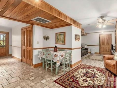 505 Middle Top Loop Maggie Valley NC 28751