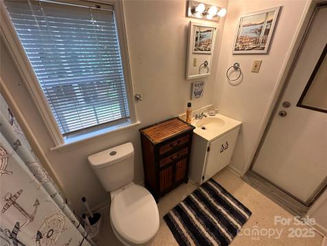 105 Marina Lane New London NC 28127