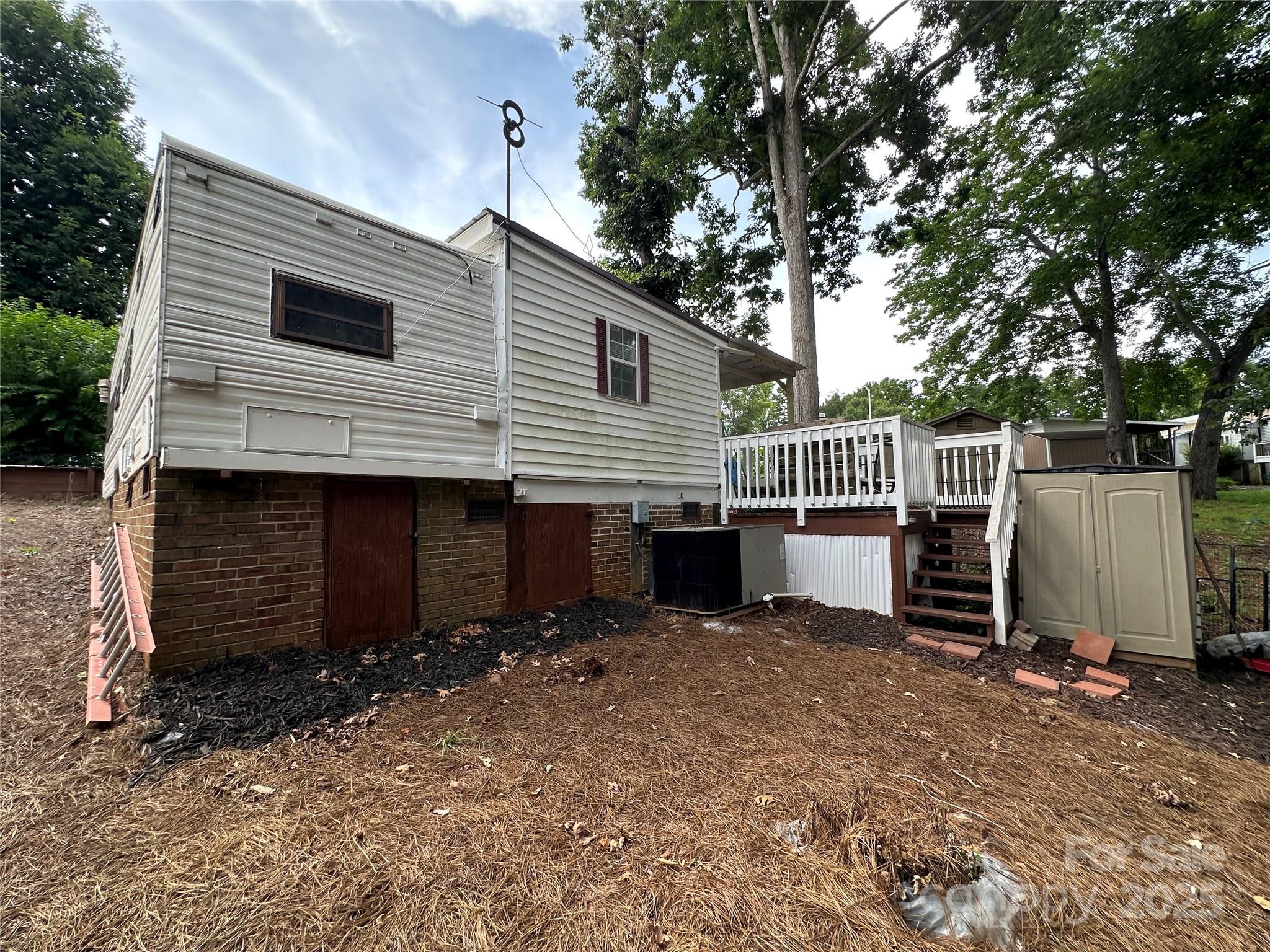 105 Marina Lane New London NC 28127