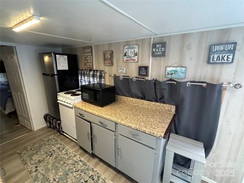 105 Marina Lane New London NC 28127