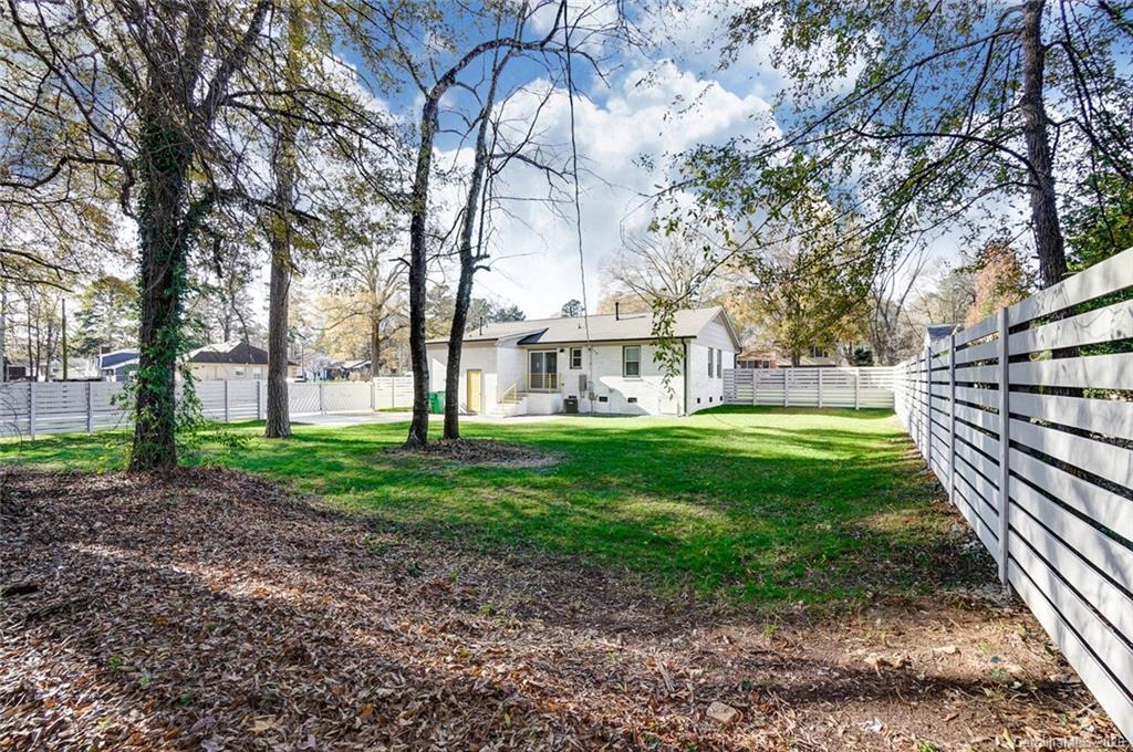 6300 Bridlewood Lane Charlotte NC 28215