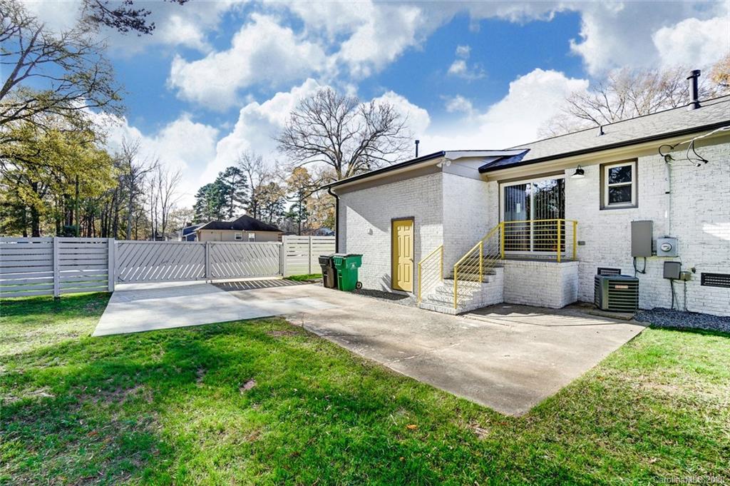 6300 Bridlewood Lane Charlotte NC 28215