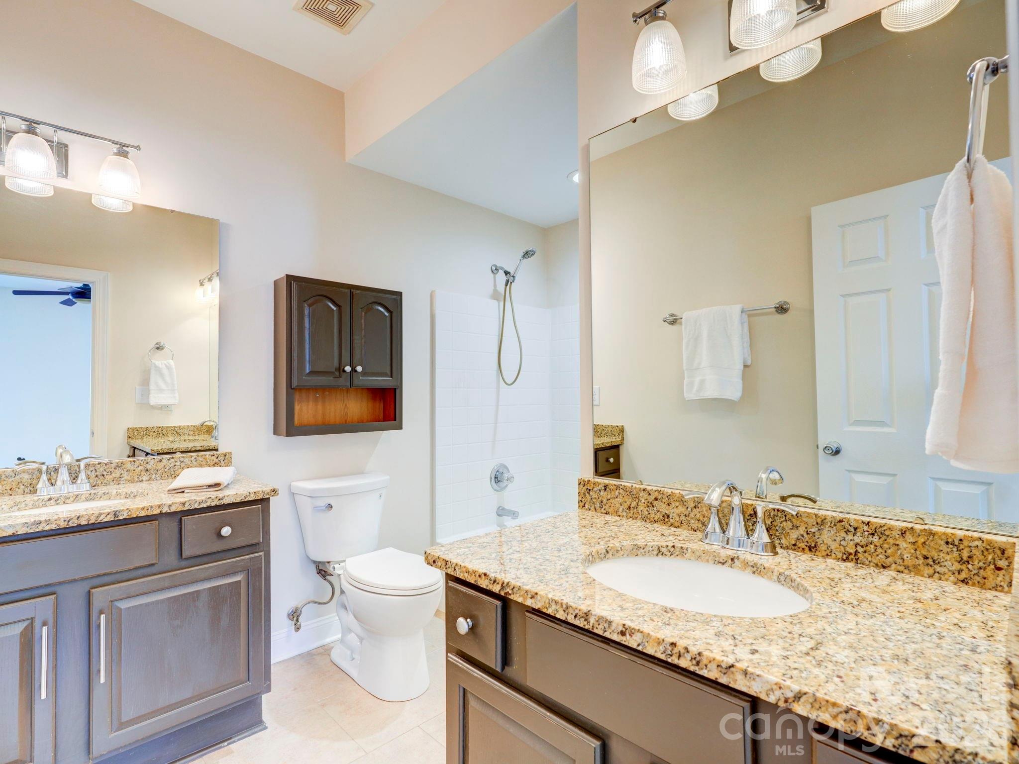 2025 Gable Way Lane Matthews NC 28104