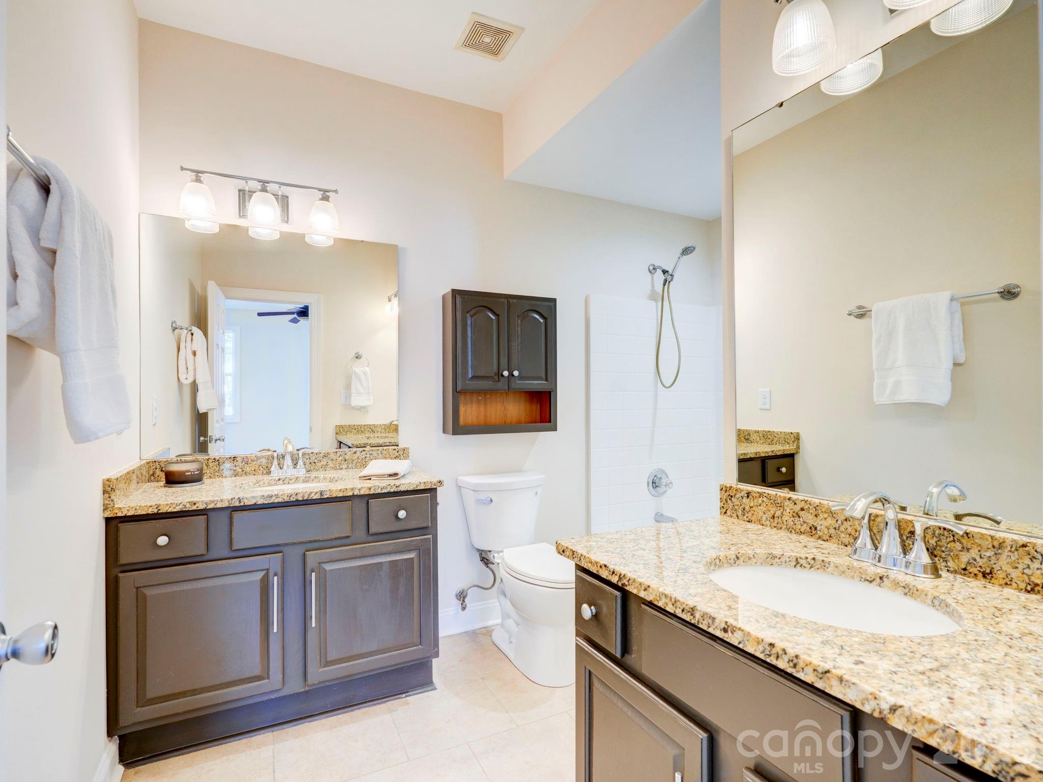 2025 Gable Way Lane Matthews NC 28104