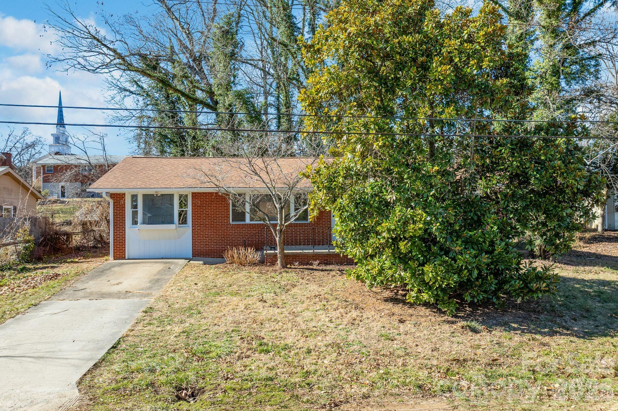 19 Browndale Road Asheville NC 28805