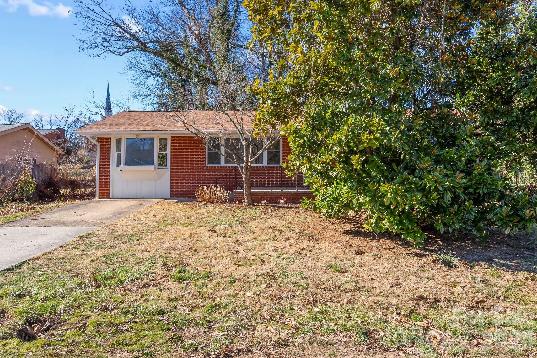 19 Browndale Road Asheville NC 28805