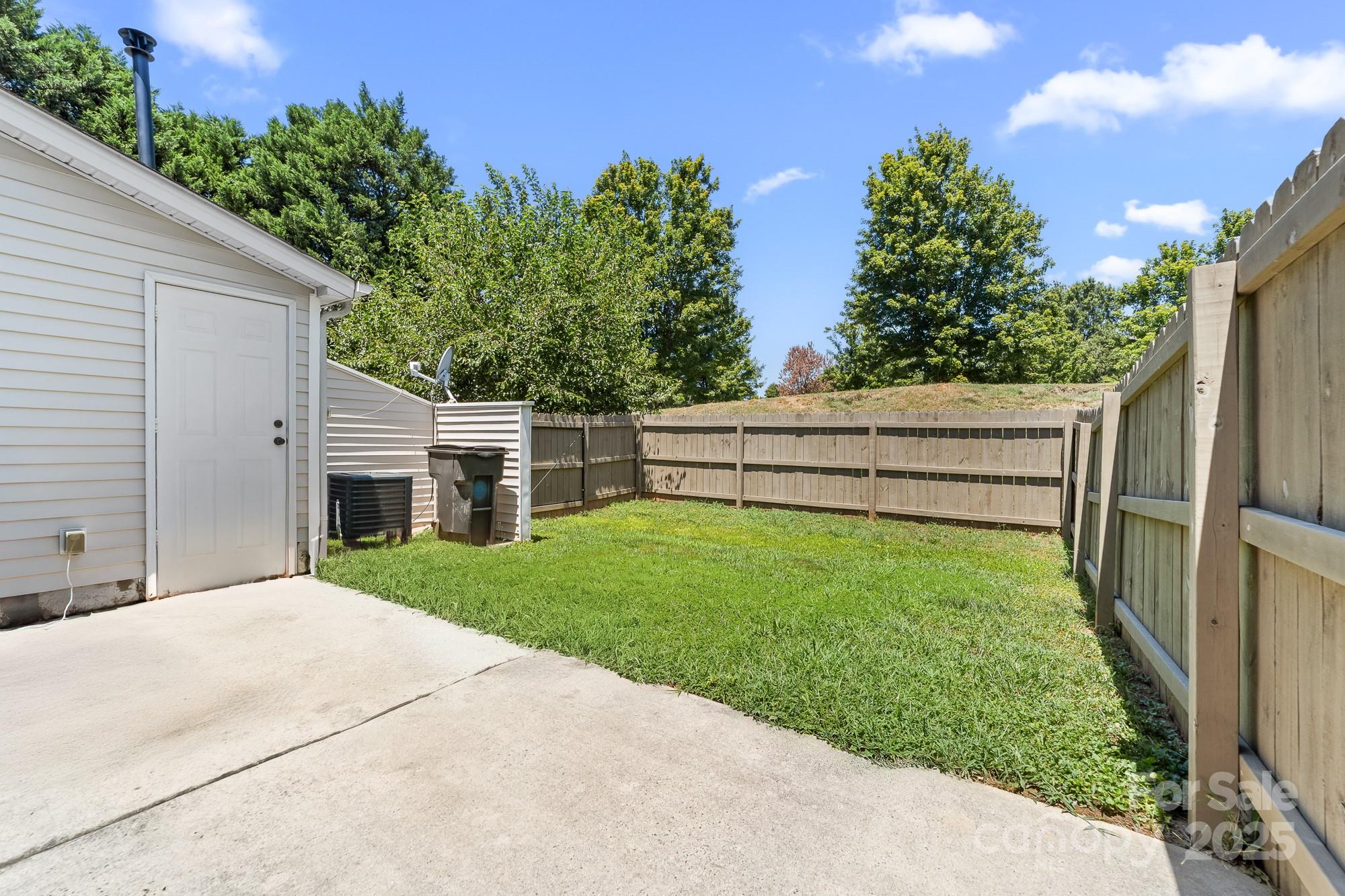 4313 Eaves Lane Charlotte NC 28215