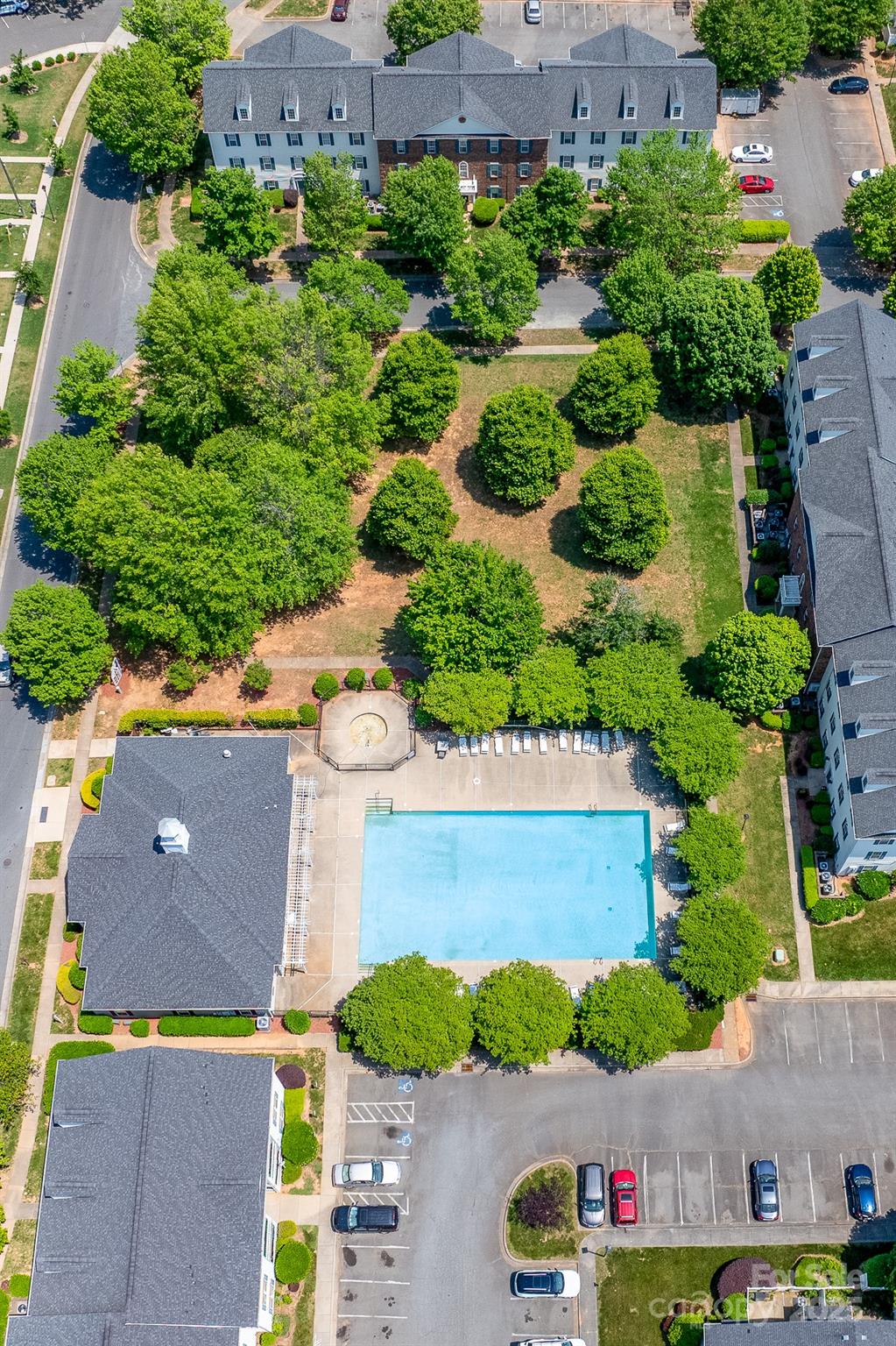 4313 Eaves Lane Charlotte NC 28215