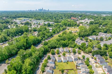 4313 Eaves Lane Charlotte NC 28215