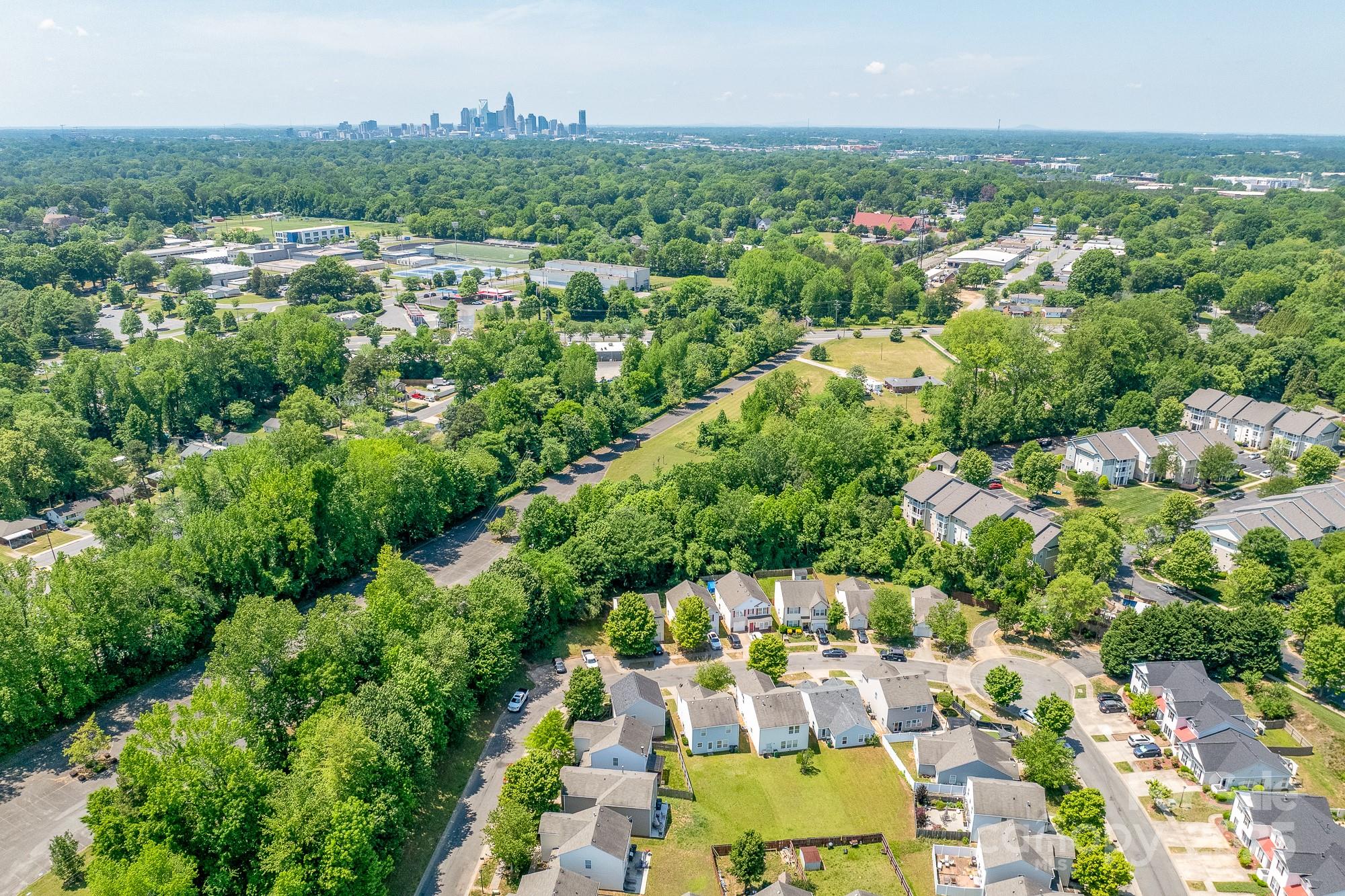 4313 Eaves Lane Charlotte NC 28215