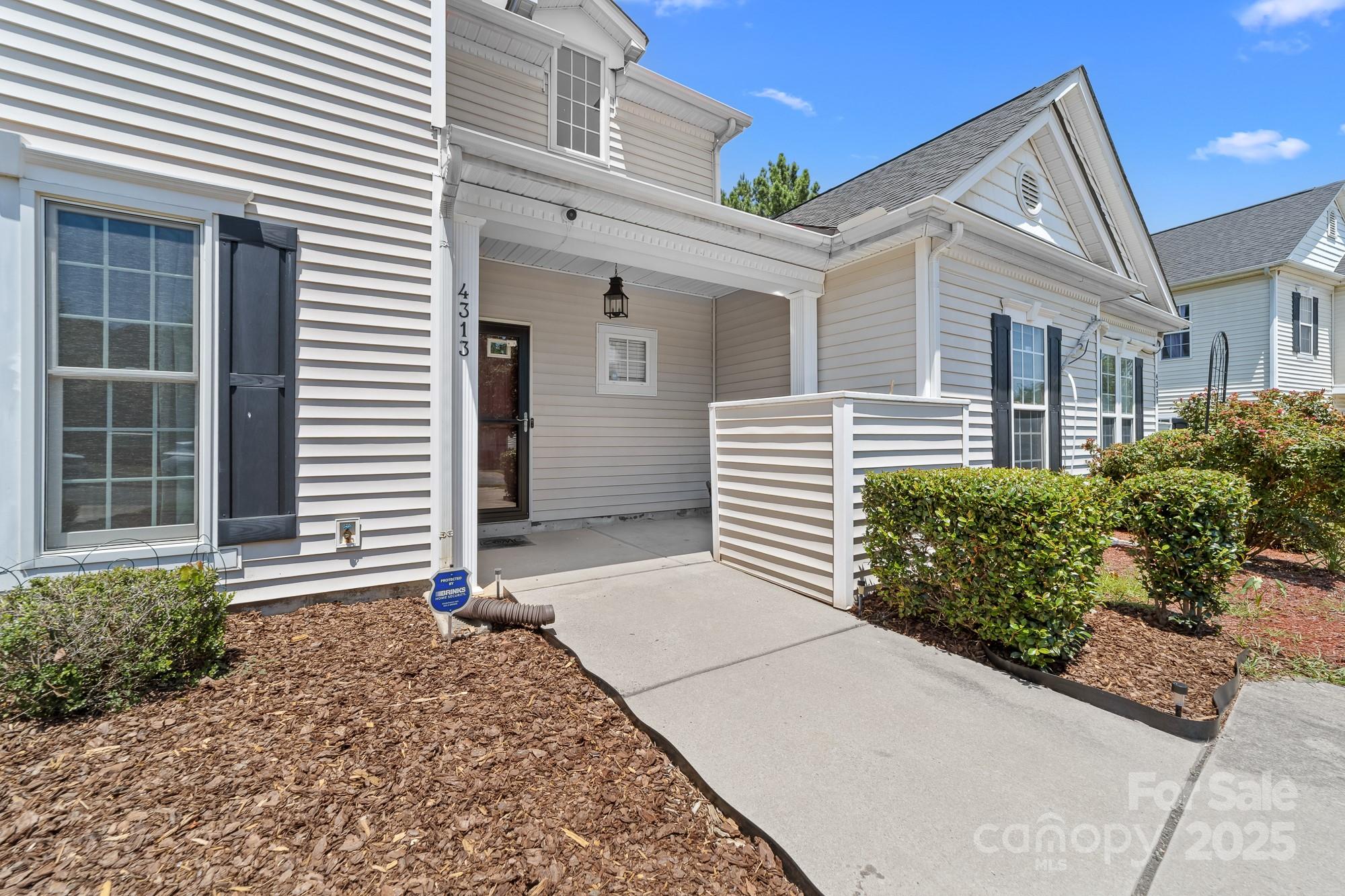 4313 Eaves Lane Charlotte NC 28215