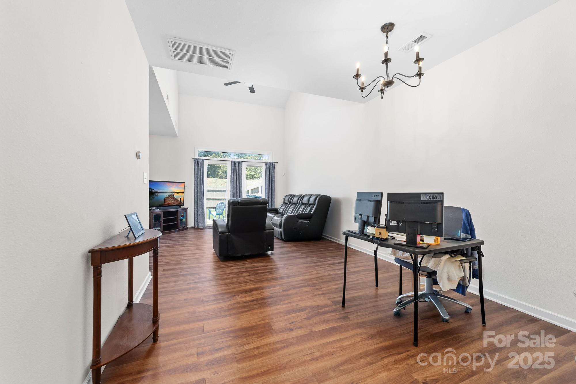 4313 Eaves Lane Charlotte NC 28215