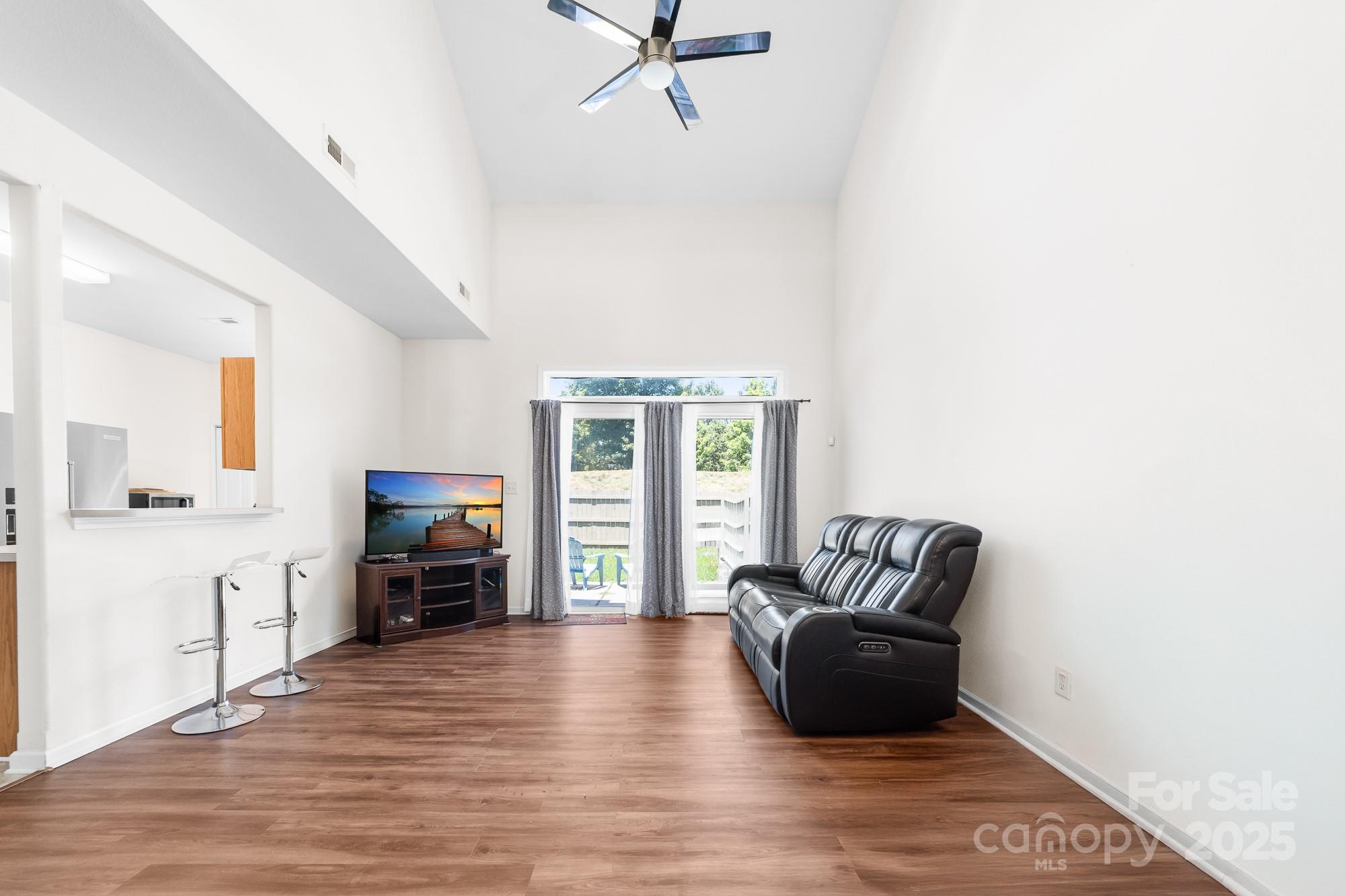 4313 Eaves Lane Charlotte NC 28215