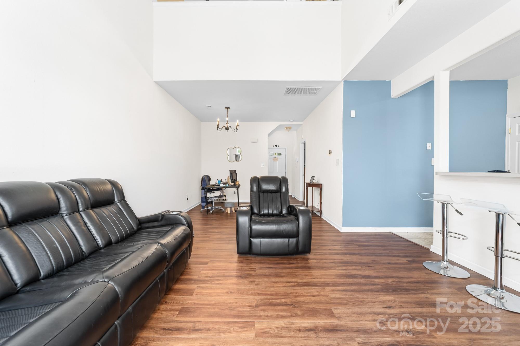4313 Eaves Lane Charlotte NC 28215