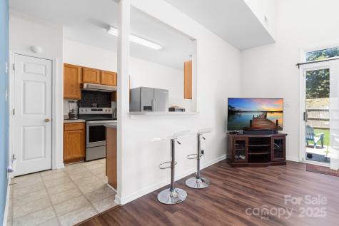 4313 Eaves Lane Charlotte NC 28215