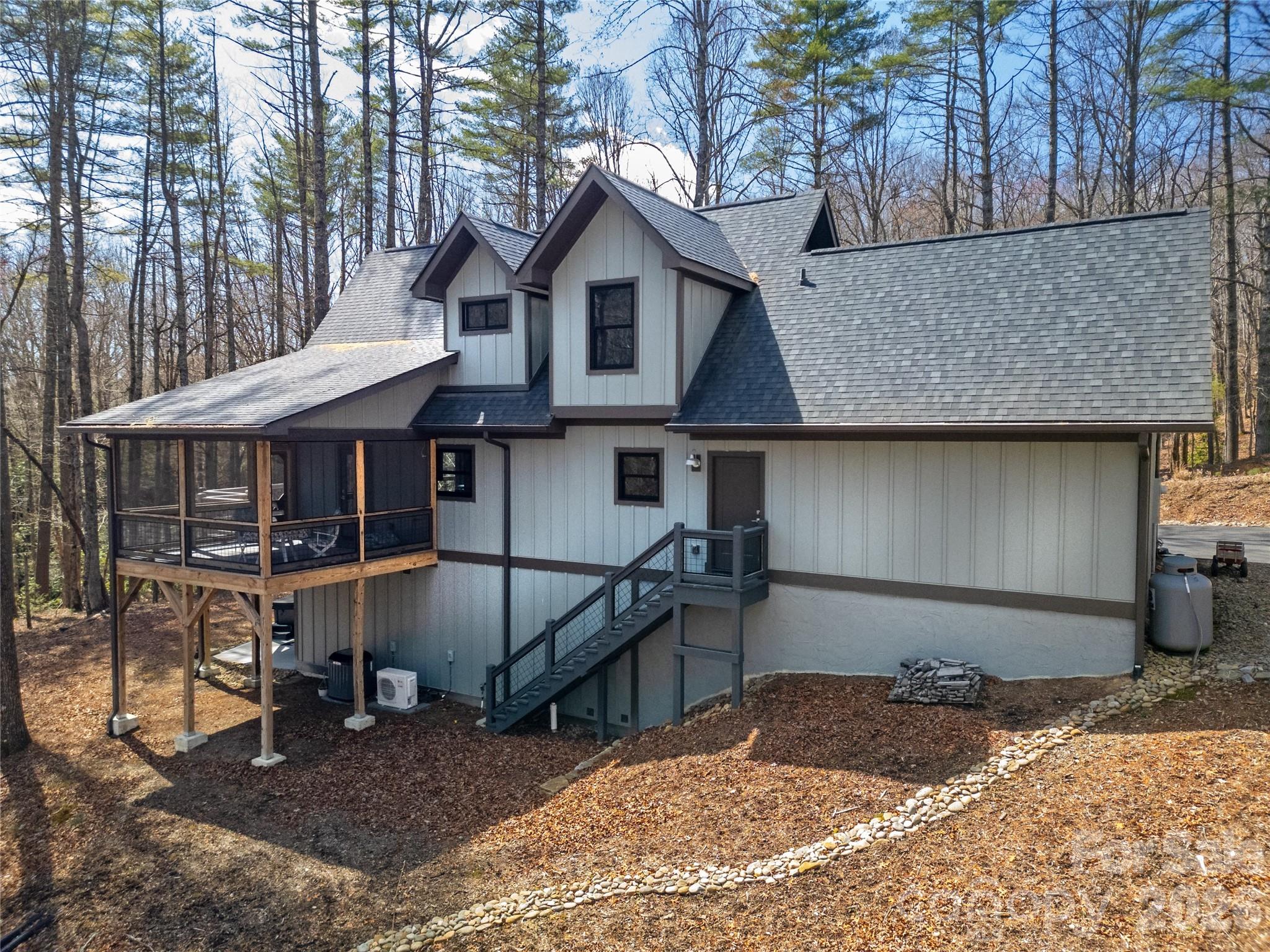 70 Unvdatlvi Court Brevard NC 28712