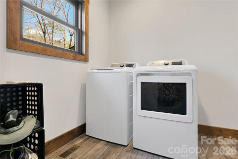 70 Unvdatlvi Court Brevard NC 28712