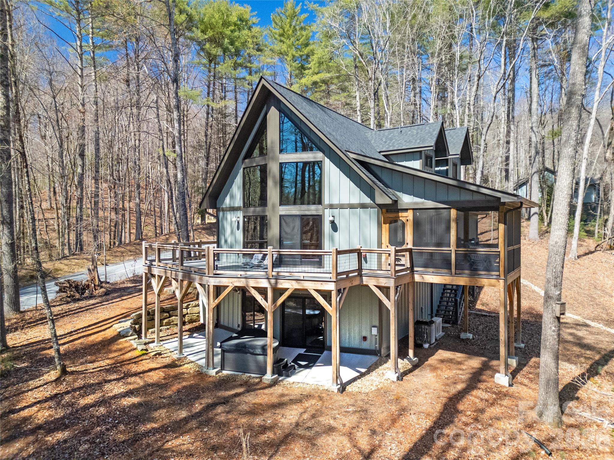 70 Unvdatlvi Court Brevard NC 28712