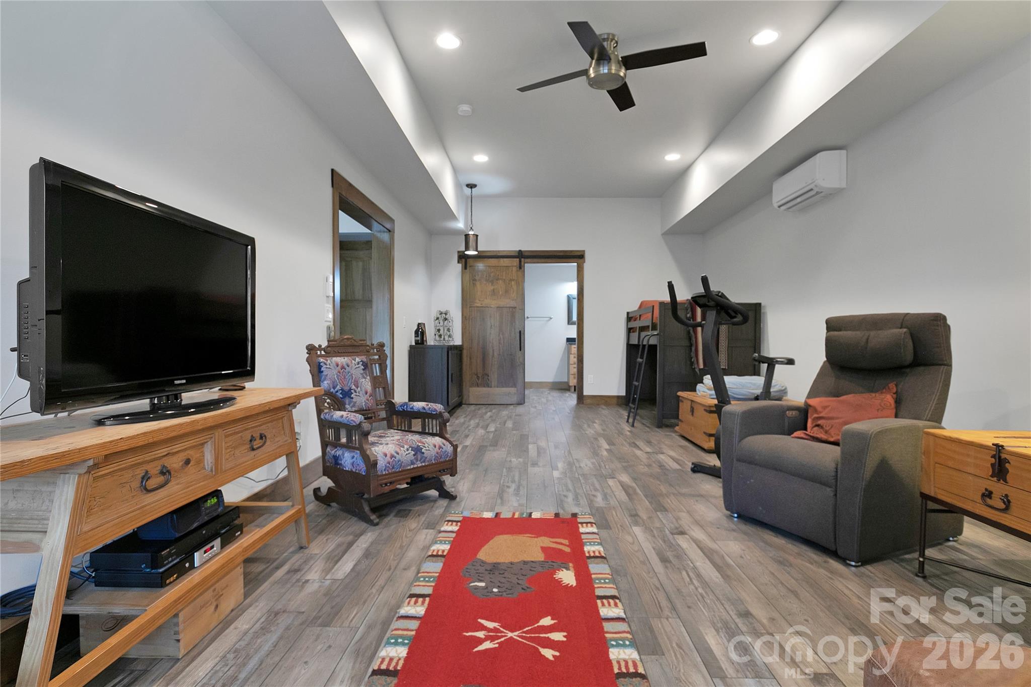70 Unvdatlvi Court Brevard NC 28712