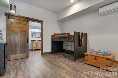 70 Unvdatlvi Court Brevard NC 28712