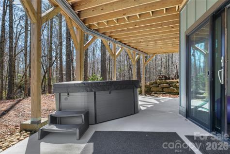 70 Unvdatlvi Court Brevard NC 28712