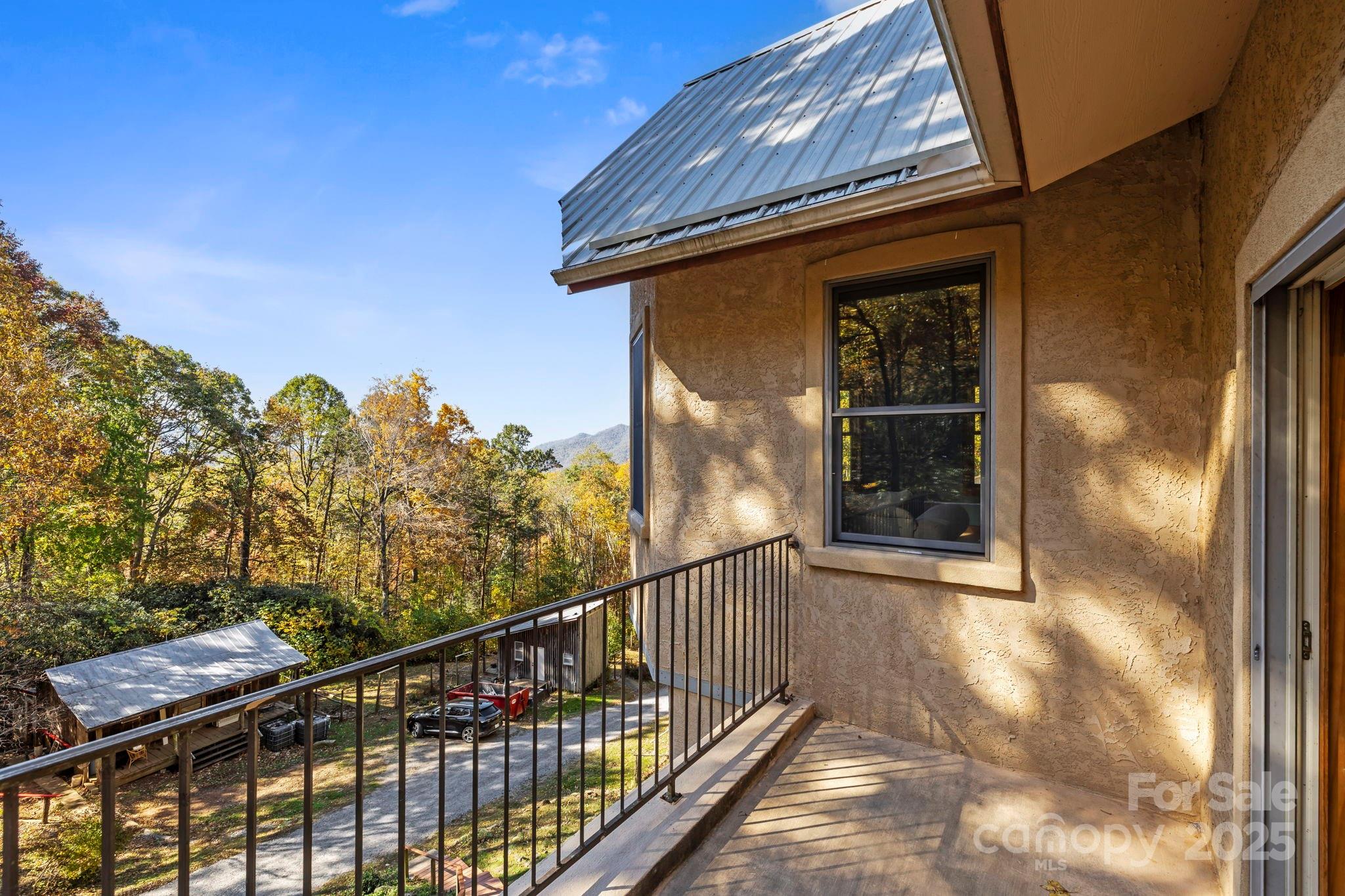 96 & 97 Old Cove Road Black Mountain NC 28711