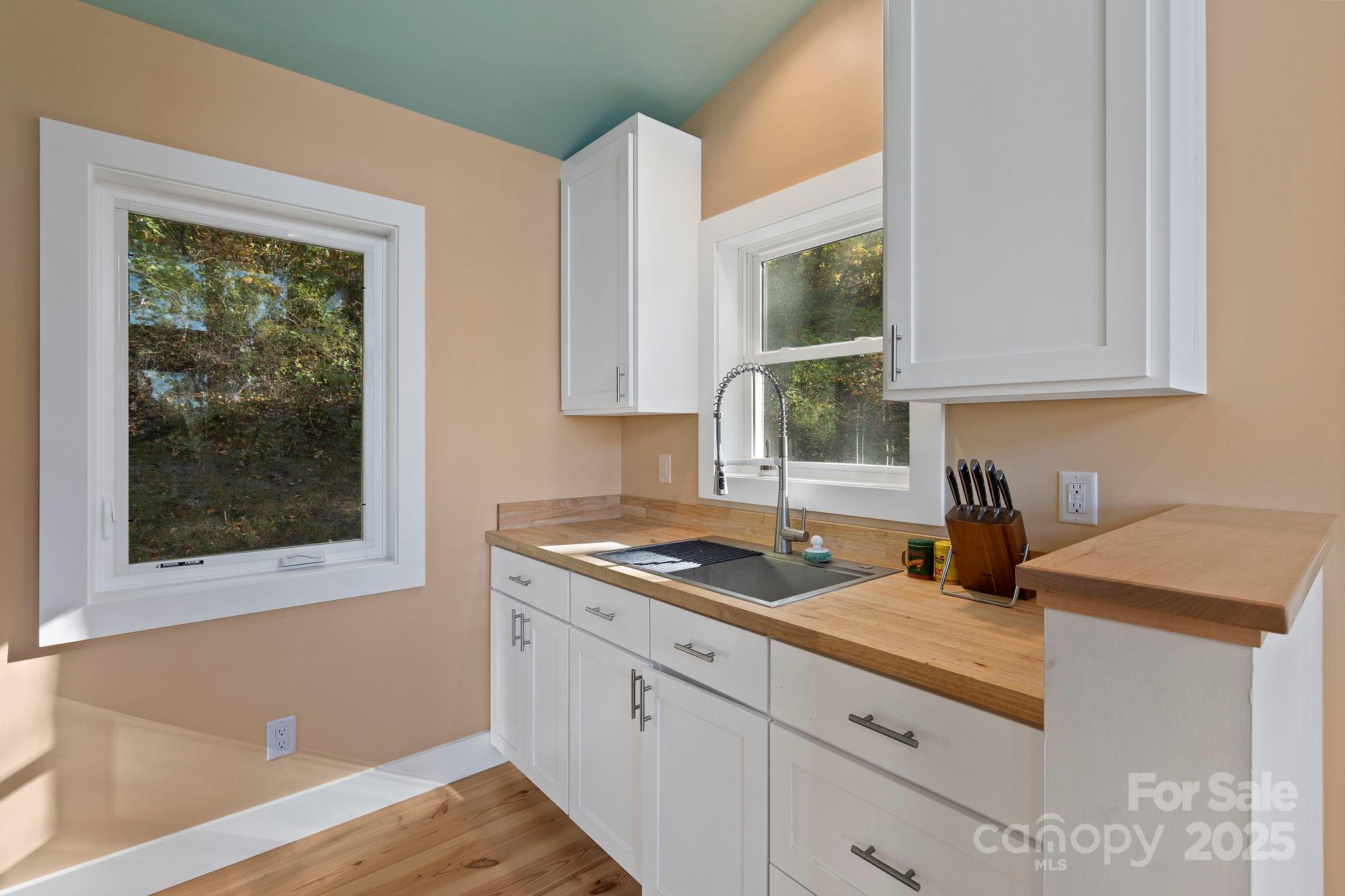 96 & 97 Old Cove Road Black Mountain NC 28711