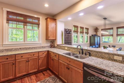83 Allspice Court Tuckasegee NC 28783