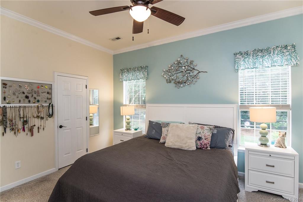 6613 Charter Hills Road Charlotte NC 28277