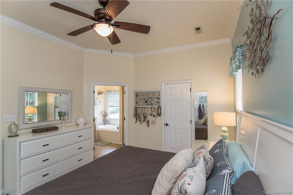 6613 Charter Hills Road Charlotte NC 28277