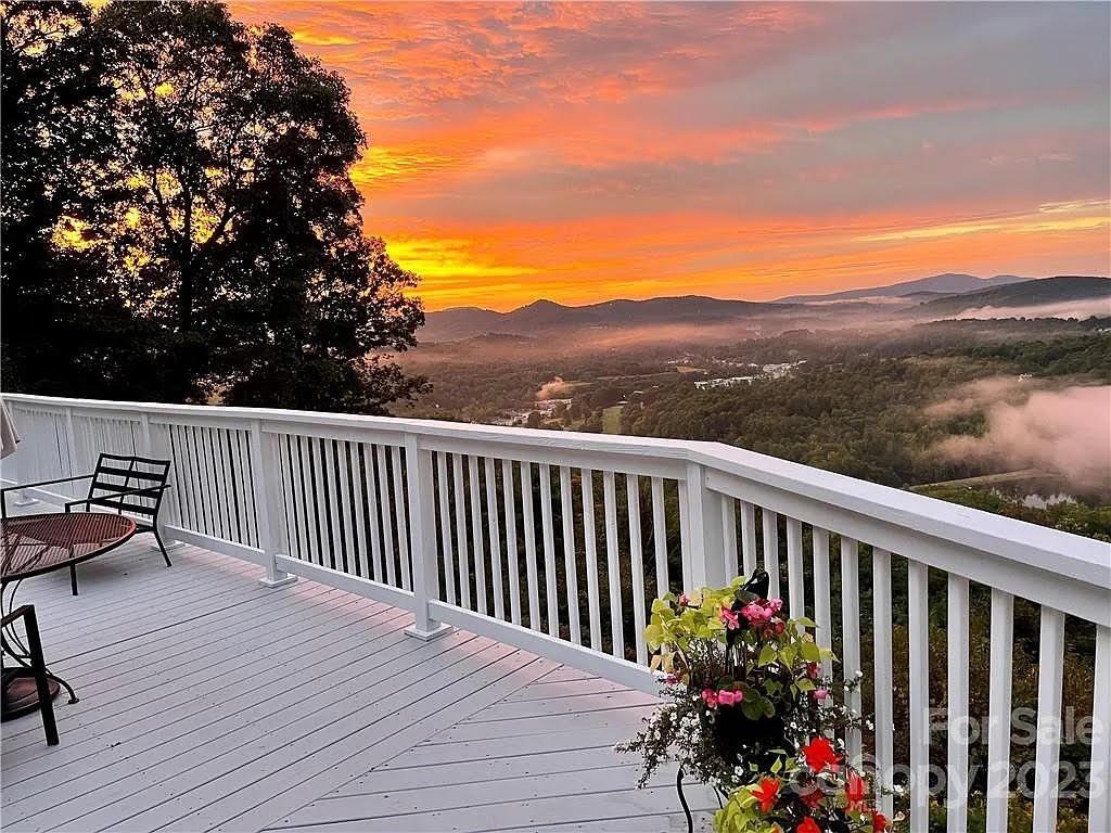 190 Jakes Rock Road Spruce Pine NC 28777