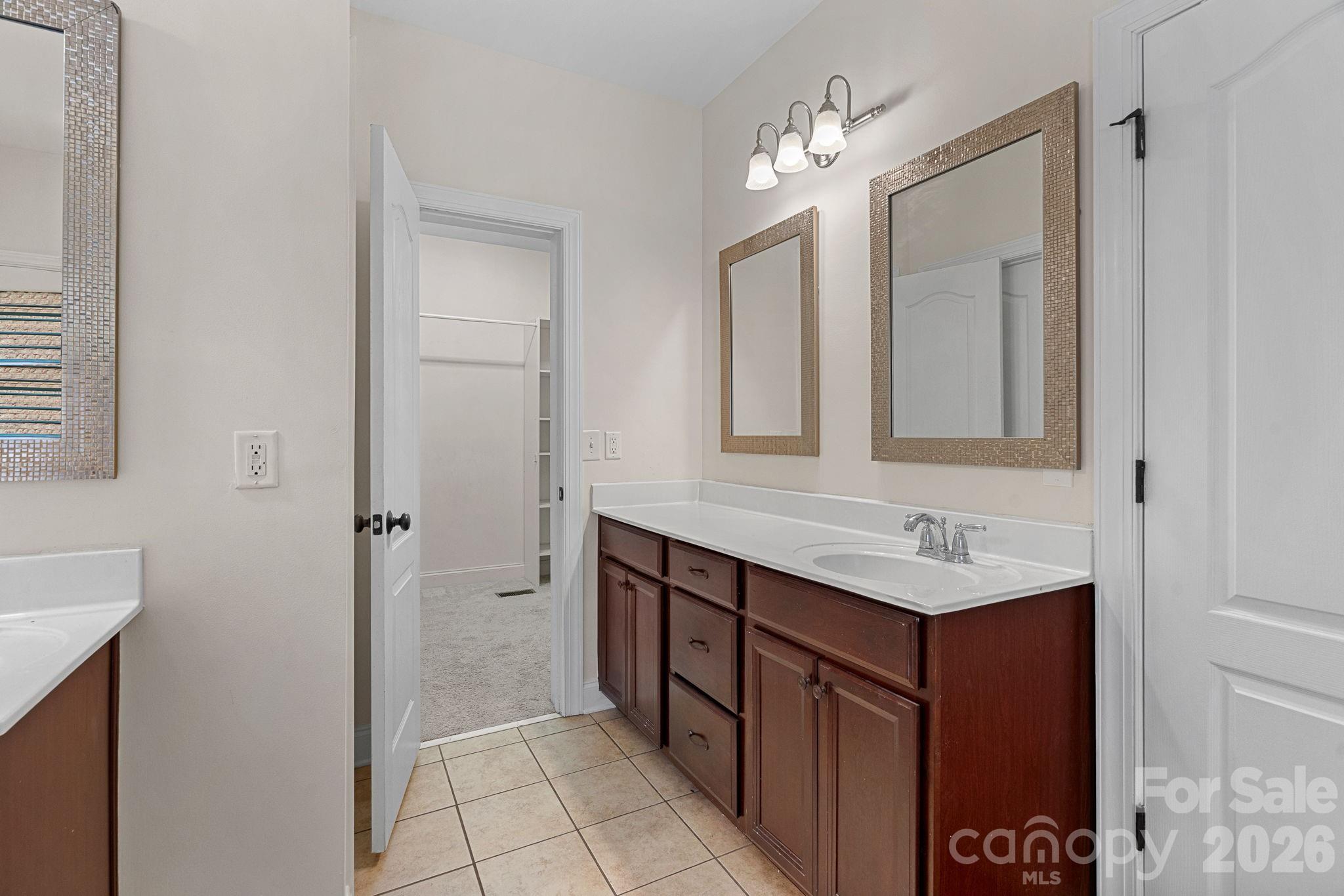 11215 Warfield Avenue Huntersville NC 28078