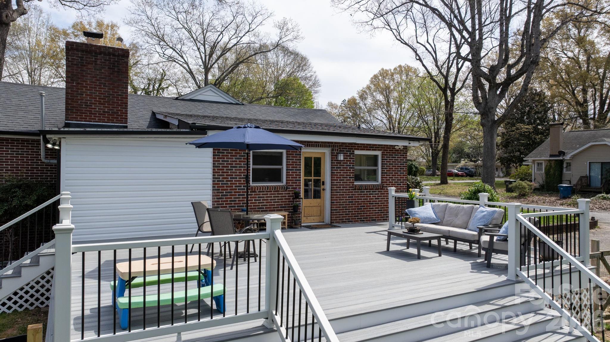95 18th Avenue NW Hickory NC 28601