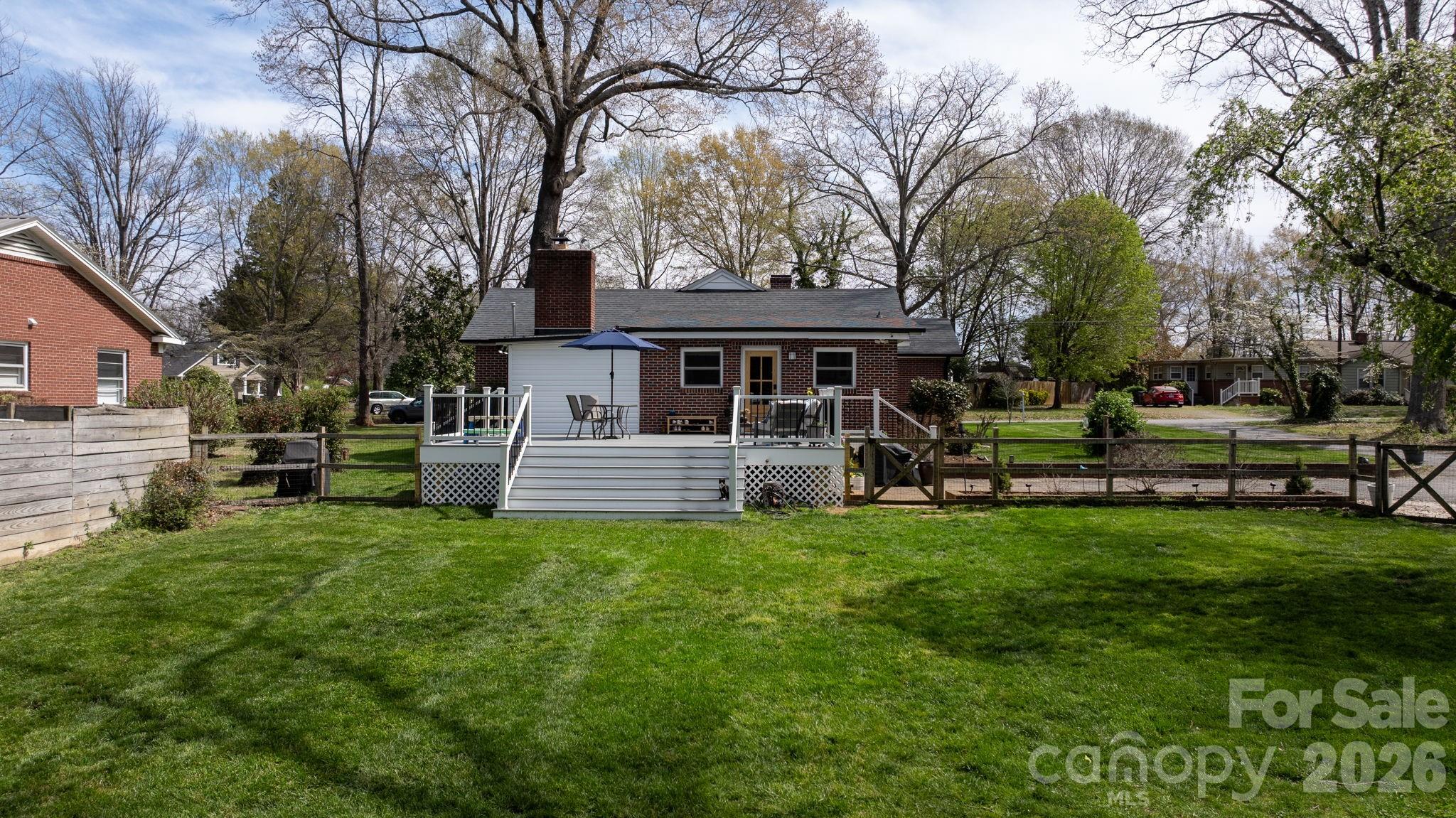 95 18th Avenue NW Hickory NC 28601