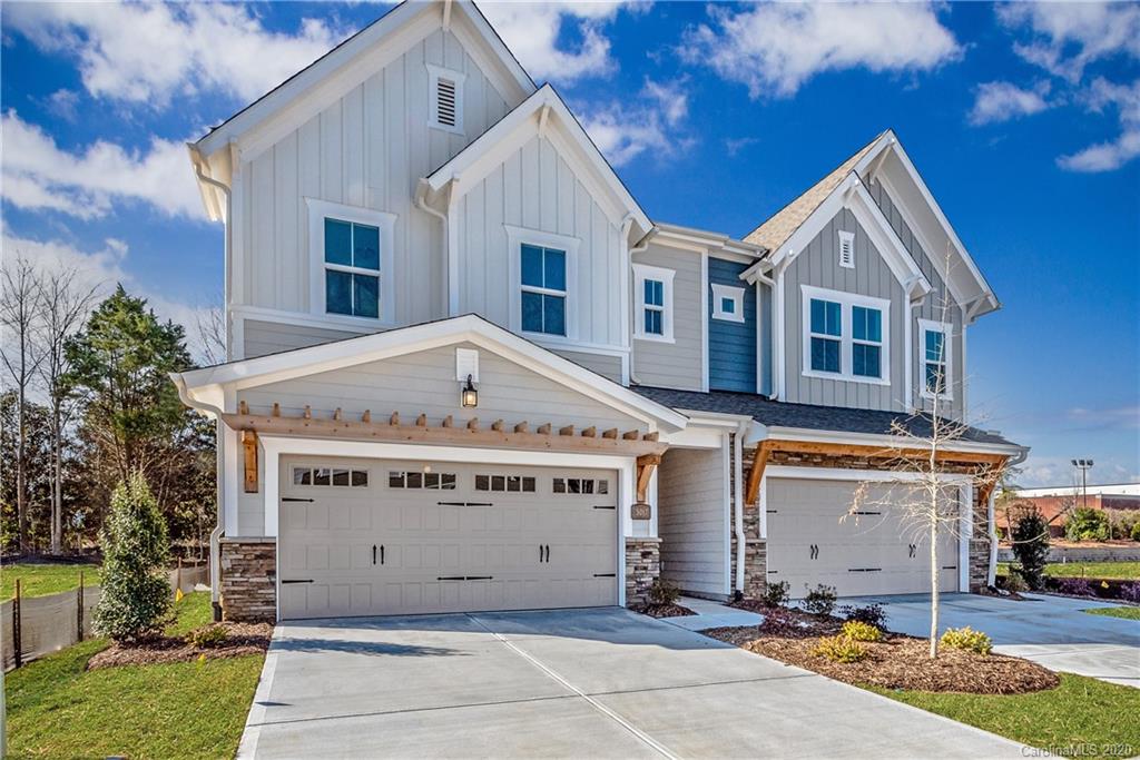 5017 Lesleewood Court Charlotte NC 28226