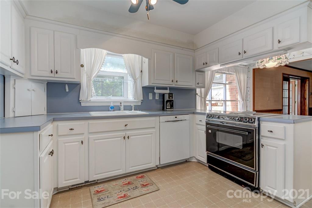 1517 Laurel Lane Gastonia NC 28054